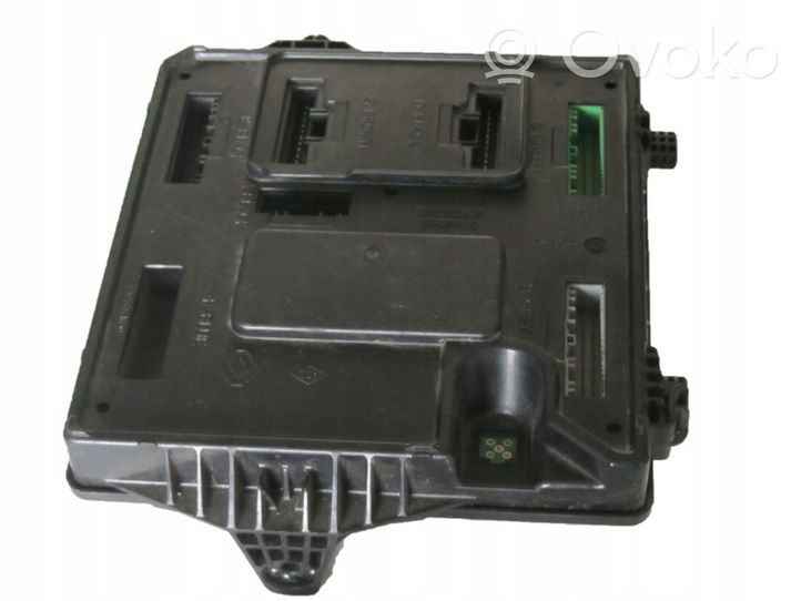 Renault Megane III BSM Control unit S180098101