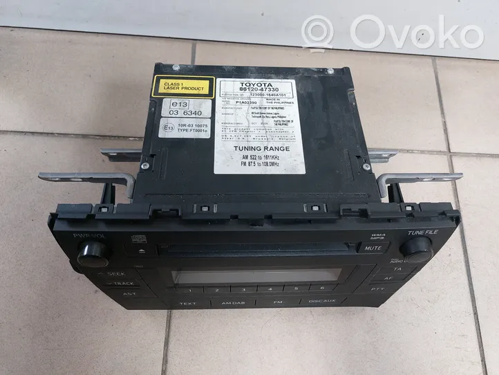 Toyota Prius (XW30) Panel / Radioodtwarzacz CD/DVD/GPS 8612047330