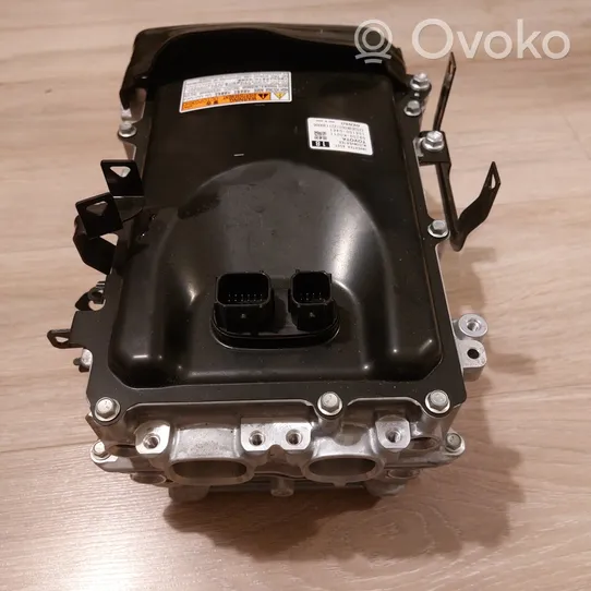 Toyota Yaris XP210 Convertisseur / inversion de tension inverseur G9200K0011