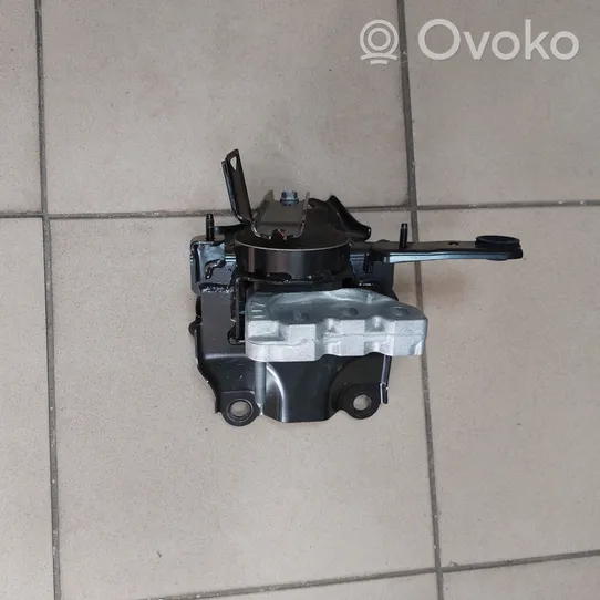 Toyota Yaris XP210 Supporto di montaggio del motore 12372K0060