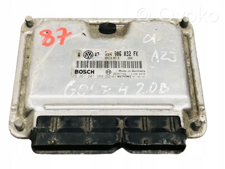 Volkswagen Golf VIII Unité de commande, module ECU de moteur 0261207360