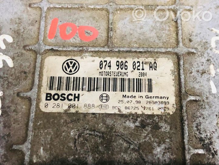 Volkswagen II LT Motorsteuergerät ECU 074906021AQ