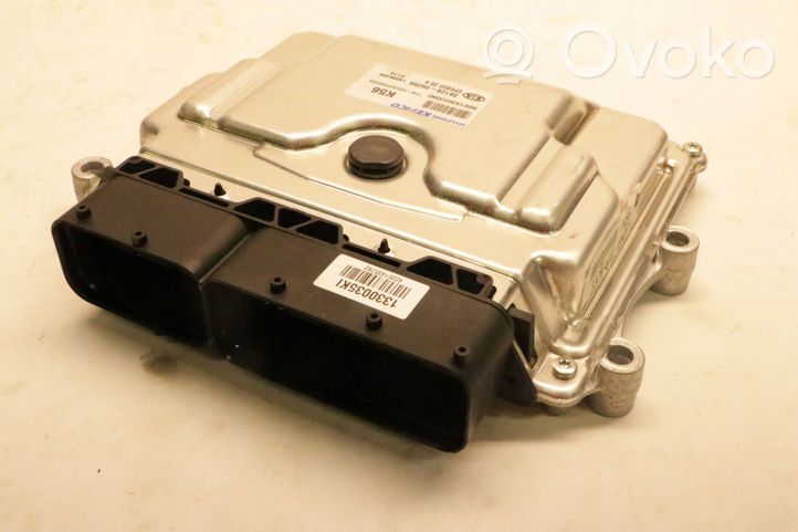 KIA Stonic Calculateur moteur ECU 3912804056