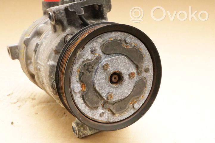 Audi A4 S4 B9 Ilmastointilaitteen kompressorin pumppu (A/C) 4M0820803L