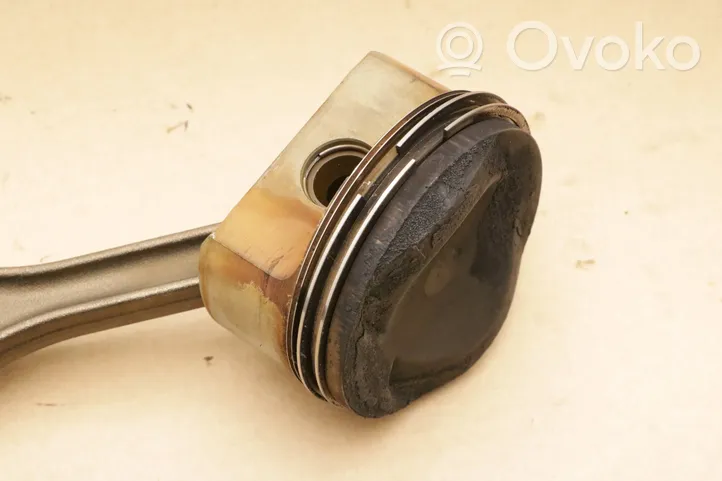 Audi A5 8T 8F Piston avec bielle 079B