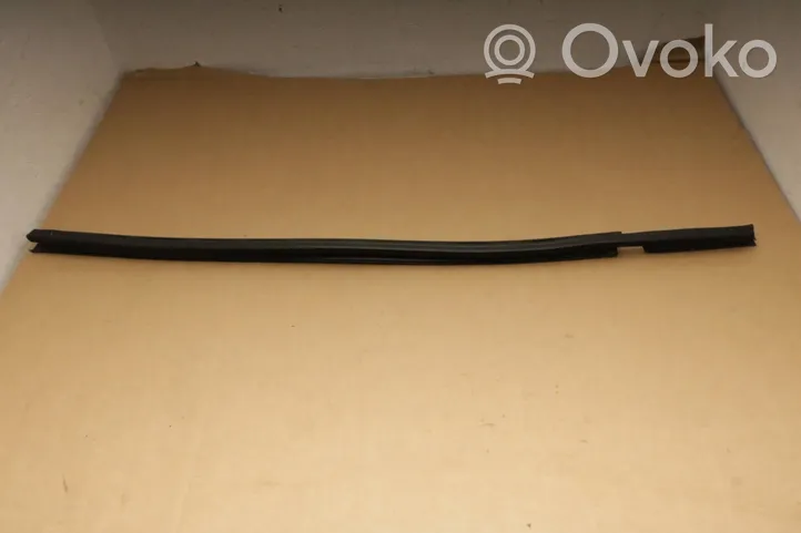 Audi Q7 4M Front door glass trim molding 4M0837479