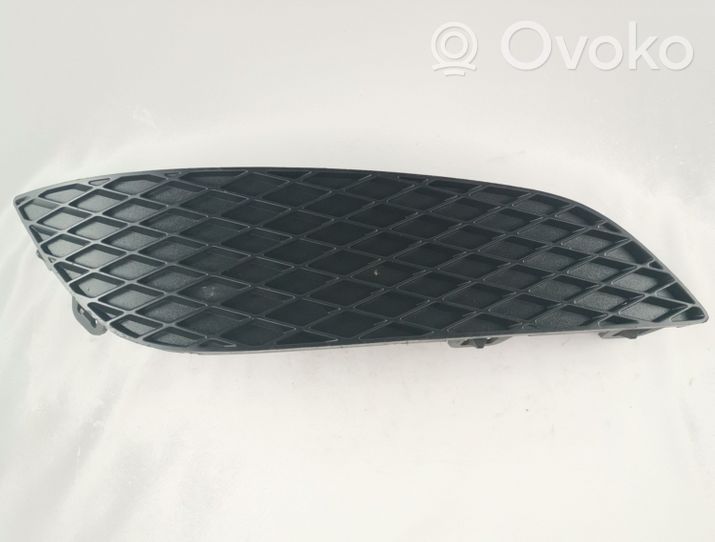 Opel Astra H Grille inférieure de pare-chocs avant 13225763