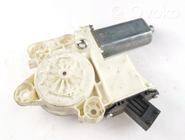 Opel Vectra C Varikliukas priekinio langų pakėlėjo 9178987