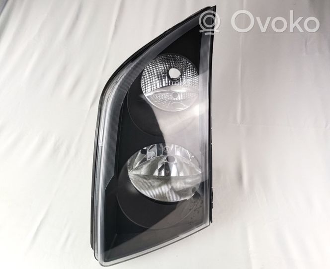Volkswagen Crafter Lampa przednia 9068200061