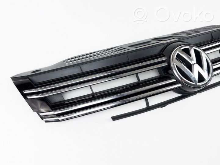 Volkswagen Tiguan Maskownica / Grill / Atrapa górna chłodnicy 5n0853653e