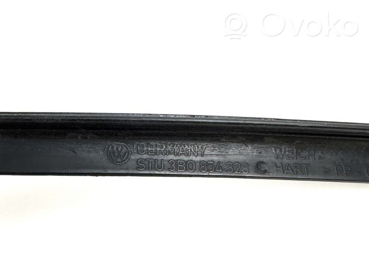 Volkswagen PASSAT B5 Rivestimento parabrezza 3b0854328c