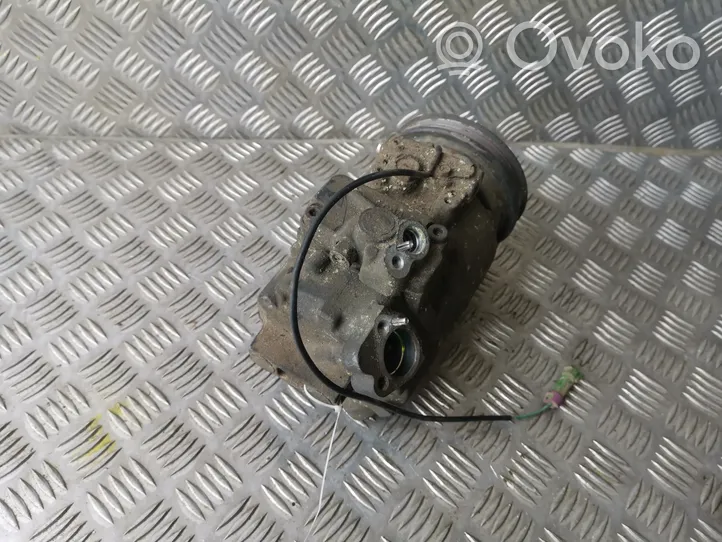 Volkswagen PASSAT B5 Air conditioning (A/C) compressor (pump) 8D0260808