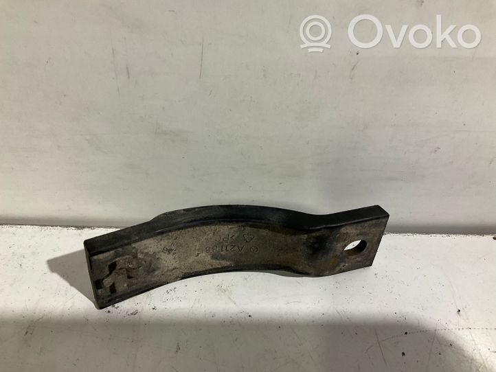 Mercedes-Benz E W211 Soporte de montaje del parachoques trasero A2118851914