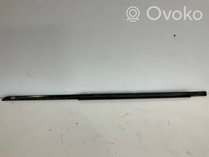 Mercedes-Benz E W211 Rivestimento laterale del portellone posteriore/bagagliaio 