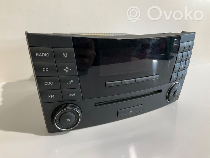 Mercedes-Benz E W211 Unità principale autoradio/CD/DVD/GPS A2118209889