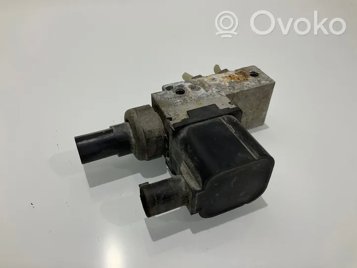 Mercedes-Benz E W211 Blocco valvola della sospensione pneumatica A2113200158