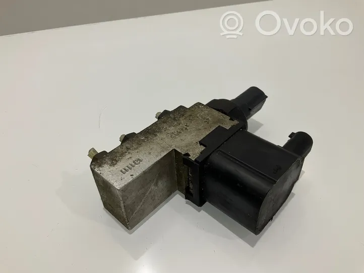 Mercedes-Benz E W211 Blocco valvola della sospensione pneumatica A2113200158