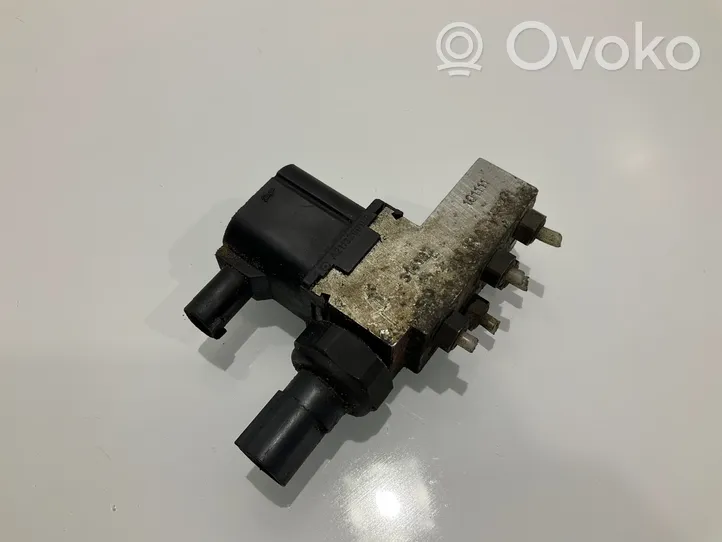 Mercedes-Benz E W211 Blocco valvola della sospensione pneumatica A2113200158