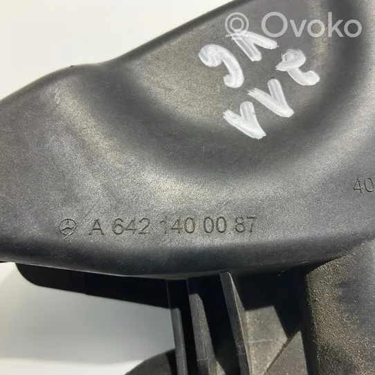 Mercedes-Benz E W211 Risuonatore di aspirazione A6421400087