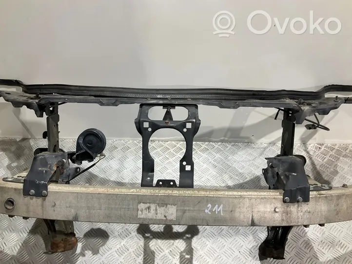 Mercedes-Benz E W211 Pannello di supporto del radiatore 