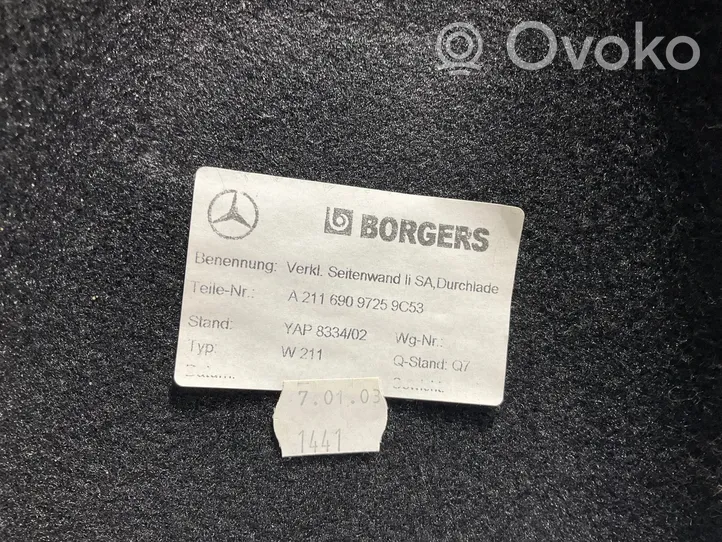Mercedes-Benz E W211 Rivestimento pannello laterale del bagagliaio/baule A2116909725