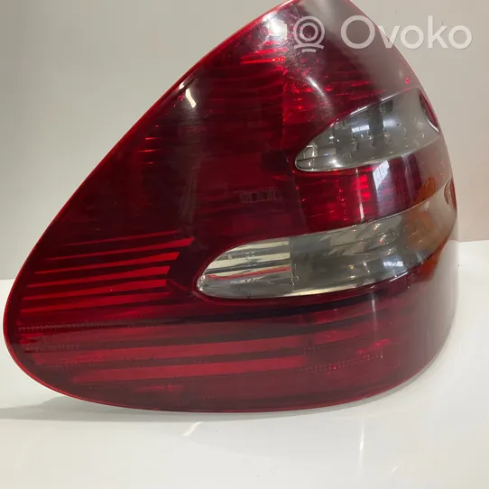 Mercedes-Benz E W211 Rear/tail lights A2118200364