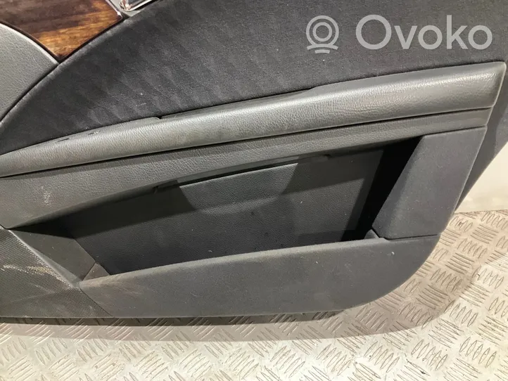 Mercedes-Benz E W211 Rivestimento del pannello della portiera anteriore A2117205262