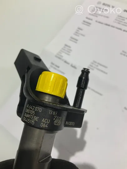 Mercedes-Benz E W211 Injecteur de carburant A6420701387