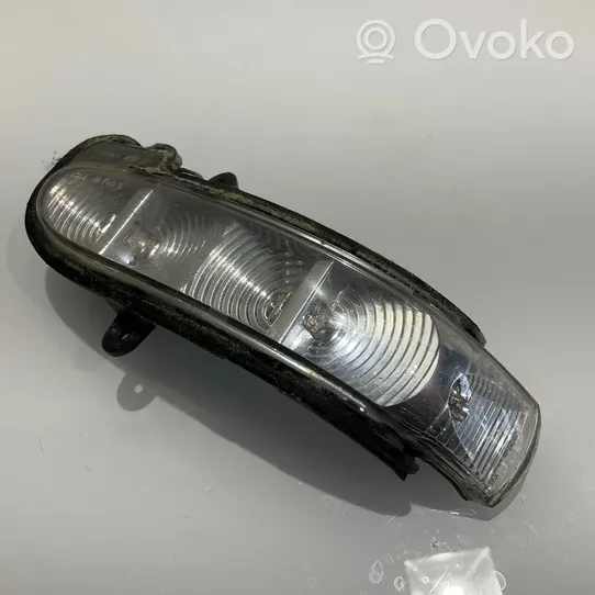 Mercedes-Benz E W211 Element lusterka bocznego drzwi przednich 41313544