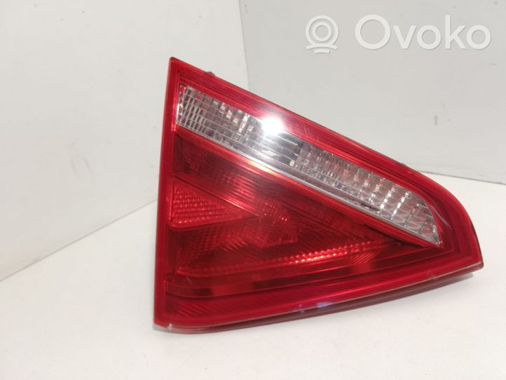 Audi A5 8T 8F Lampy tylnej klapy bagażnika 8T0945093