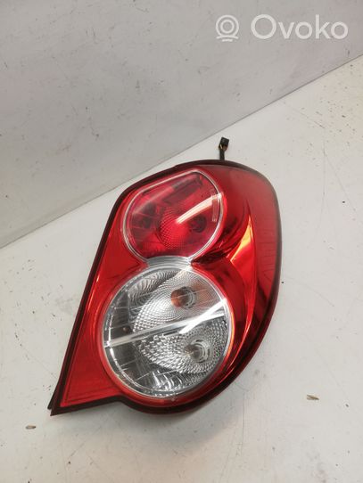 Chevrolet Aveo Lampa tylna 6830976