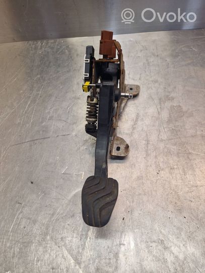 Nissan X-Trail T32 Clutch pedal 465034208R