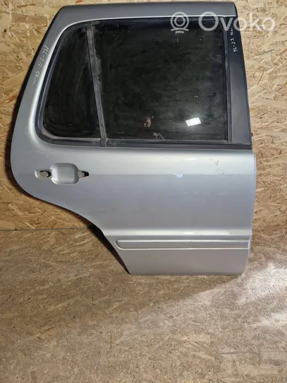 Mercedes-Benz ML W163 Задняя дверь 