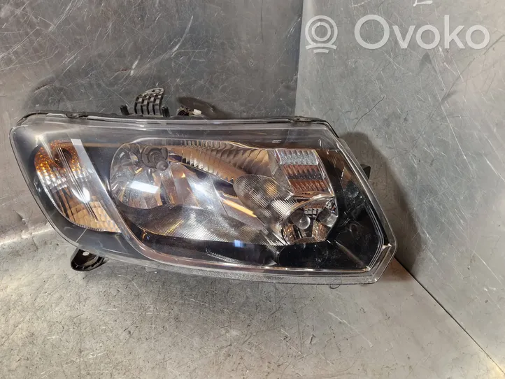 Dacia Sandero Lampa przednia 260107615R