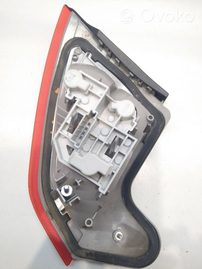 Ford Mondeo MK IV Luci posteriori del portellone del bagagliaio 7s71 13A603-A