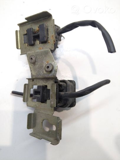 Mercedes-Benz 190 W201 Turbo solenoid valve 0145457128