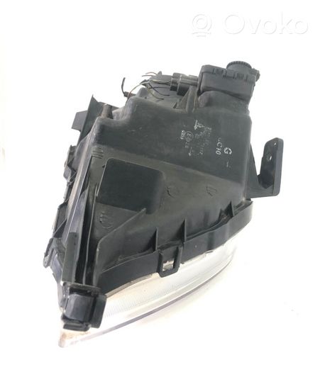 Subaru Forester SG Phare frontale 90784800