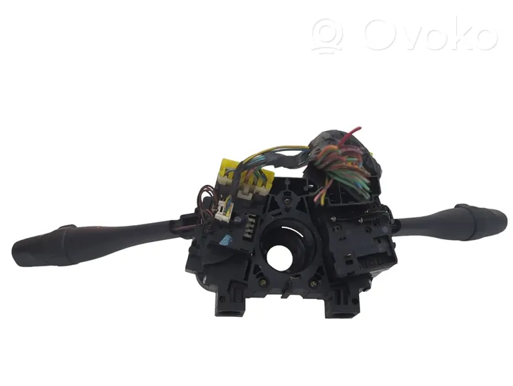 Nissan Primera Commodo de clignotant 54034605B