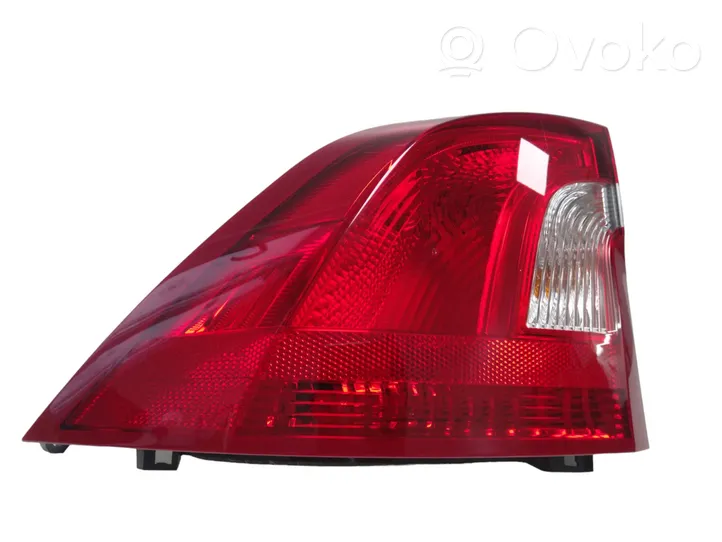 Volvo S60 Lampa tylna 0021510701