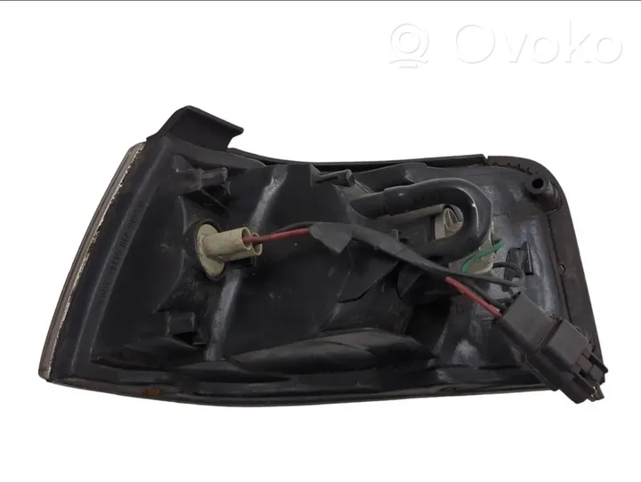 Mazda 323 Indicatore di direzione anteriore 21061301