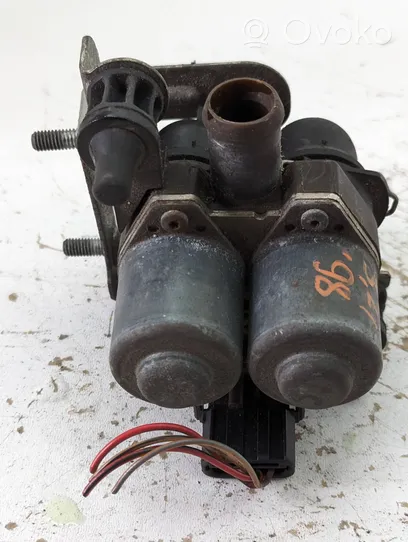 Mercedes-Benz E W210 Coolant heater control valve 0018307784