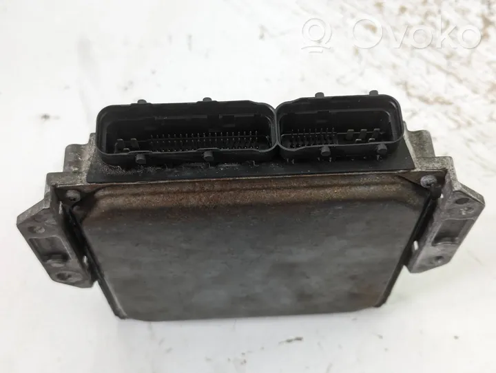 Opel Signum Sterownik / Moduł ECU 8973192746