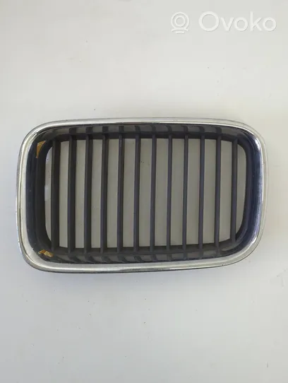 BMW 3 E36 Grille de calandre avant 