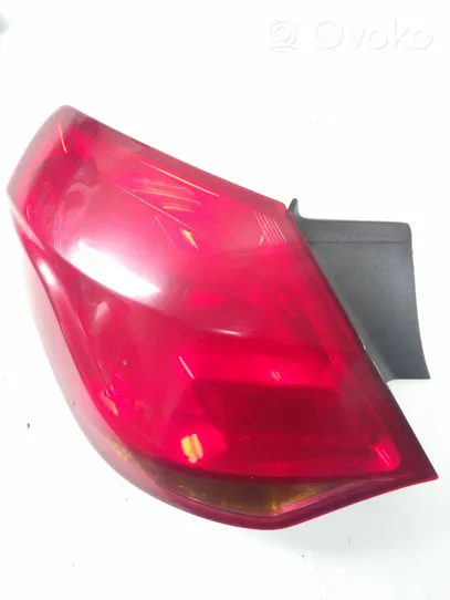 Opel Astra J Lampa tylna 1222087