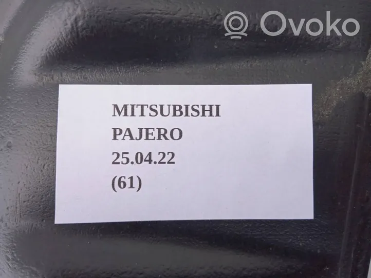 Mitsubishi Pajero Sport II Keskiosan alustan suoja välipohja 5370B192