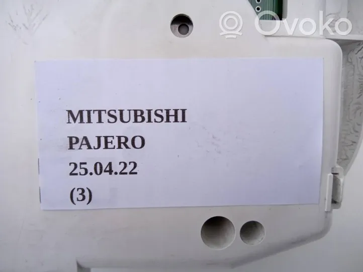 Mitsubishi Pajero Sport II Nopeusmittari (mittaristo) 8100C143