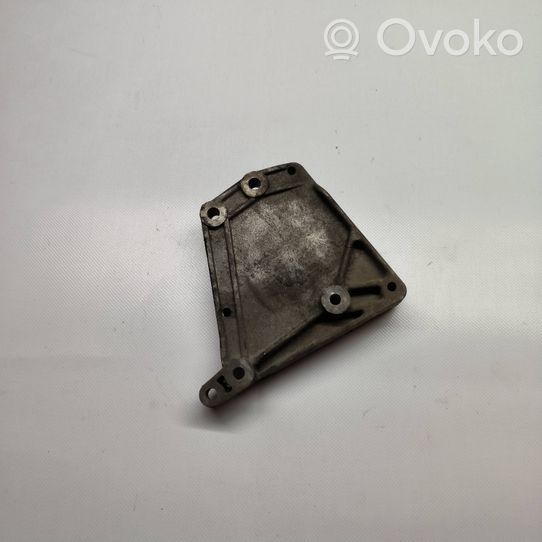 Opel Meriva B Support de compresseur de clim 55567925