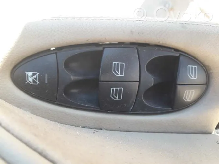 Mercedes-Benz CLS C218 AMG Elektrisko logu slēdzis 