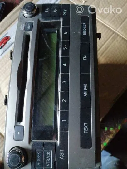 Toyota Avensis T270 Unité principale radio / CD / DVD / GPS 8612005190