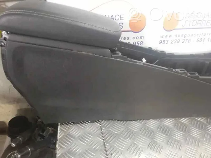 Mercedes-Benz A W176 Armrest 